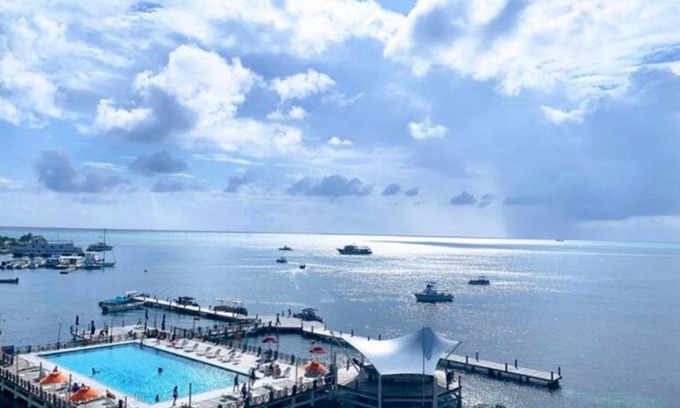 Barrio Obrero Apartment | Seaside Apartment in San Andrés with Pool & Spa Access