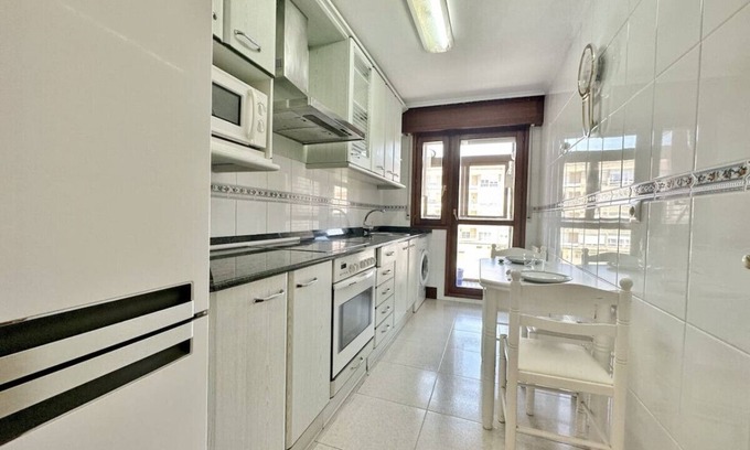 Santona Apartment | Cozy Apartment in Santoña - El Refugio with Pet-Friendly Amenities