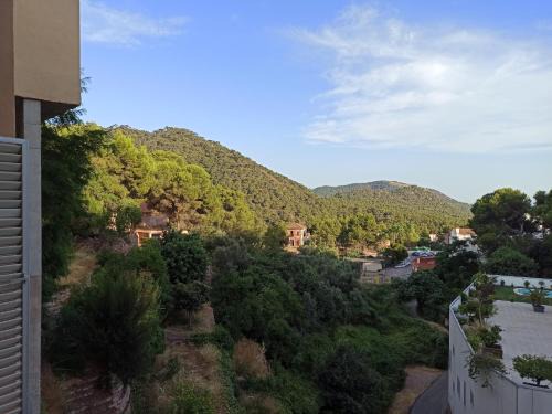 Serra Apartment | Scenic Serra Apartment with Breathtaking Views & Family-Friendly Amenities