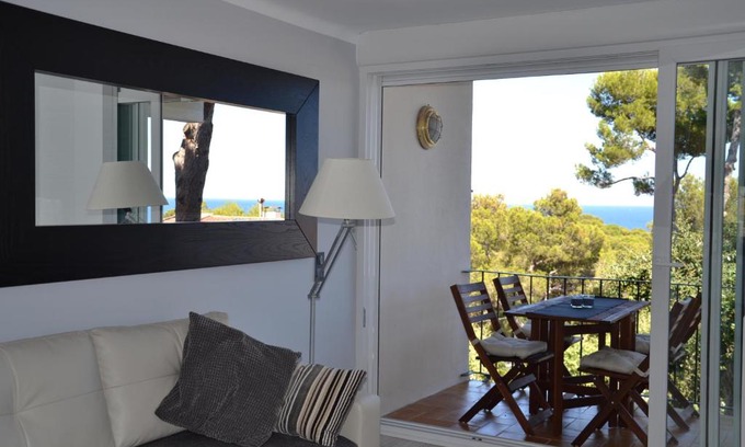 Calella de Palafrugell Apartment | Recently Renovated Apartment Just 300 Meters from the Sea