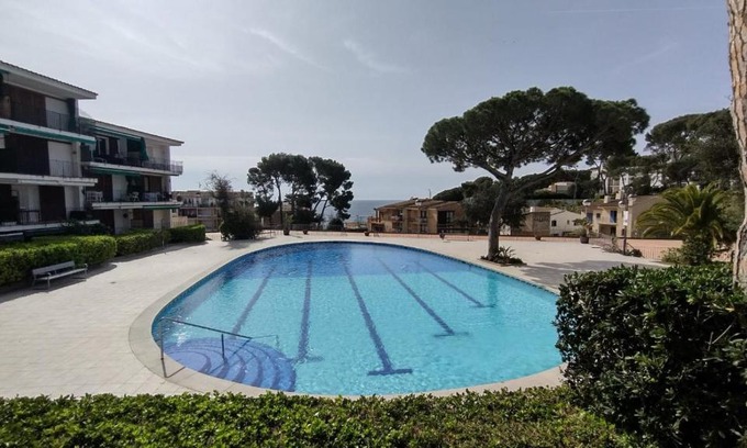 Calella de Palafrugell Apartment | Family-Friendly Apartment Ca la Raquel with Pool in Calella