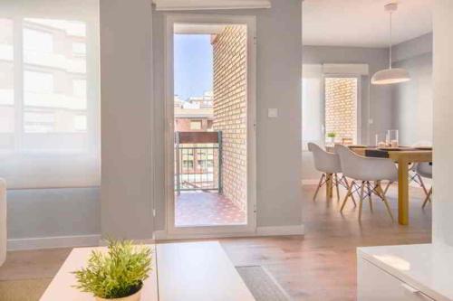Castello de la Plana Apartment | Modern Apartment in the Heart of Castellón - Pet Friendly
