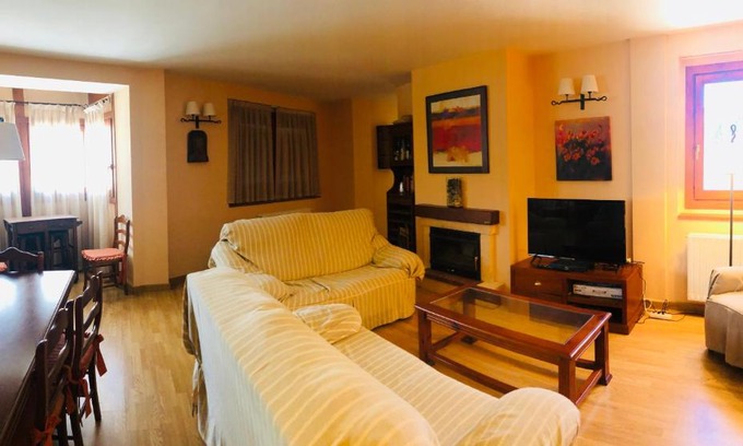 Soldeu Apartment | Accessible Comfort at APARTAMENTO ESLALOM for Every Traveler