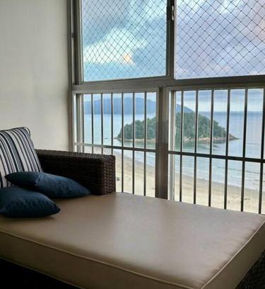 Itarare Apartment | Captivating Apartment with Breathtaking Ocean Views