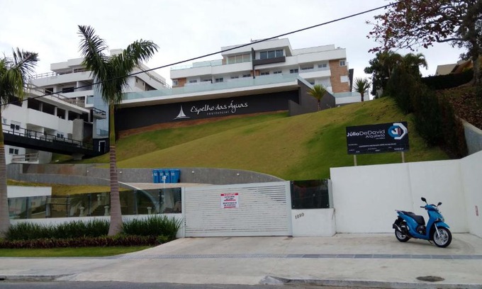 Ingleses Sul Apartment | Oceanfront Apartment Espelho das Águas with Private Pool