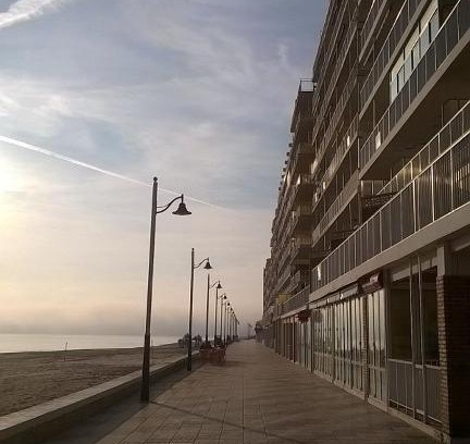 El Perello Apartment | Scenic Oceanfront Stay at Apartamento Espert - Pet Friendly
