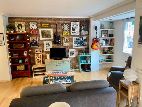 Logrono City Centre Apartment | Vintage Apartment in Central Location with Garage Access