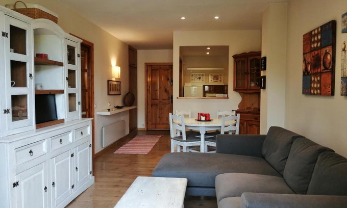 Taull Apartment | Family-Friendly Comfort at Muntanyó 1 - Rated 9/10!