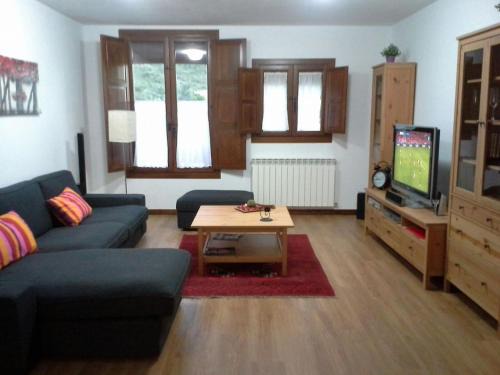 Fontellas Apartment | Family-Friendly Stay at Apartamento Fontellas-Ayerbe