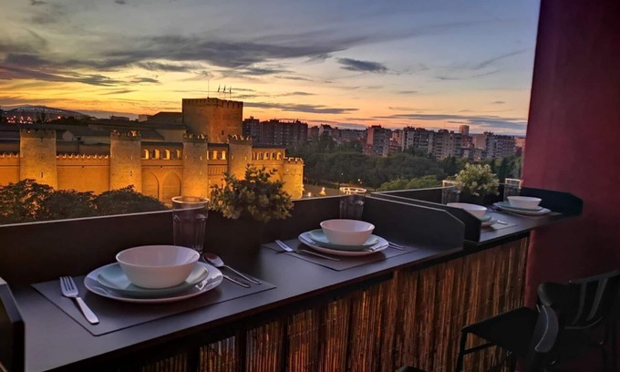 La Almozara Apartment | Apartamento Frente a la Aljafería