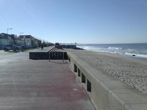 Mozelos Apartment | Family-Friendly Stay at Apartamento Gomes da Costa