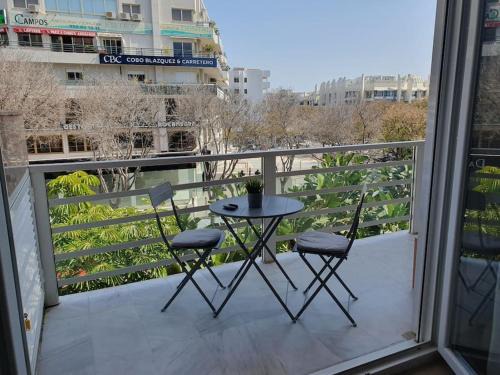 Golden Mile Apartment | Elegant Hoomtur Marbella: Wheelchair Accessible Retreat