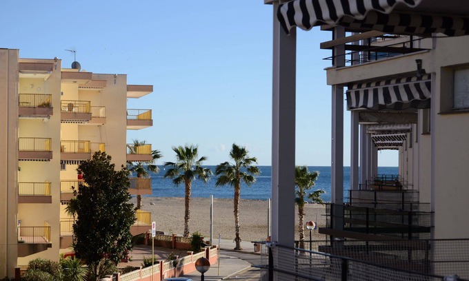 Cambrils Hotel | Accessible Apartment Horta del Mar with Kitchen & Dining