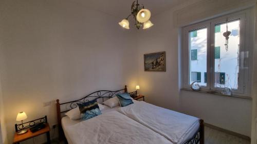 Penne Apartment | Top-Rated Apartment "Il Sole" with 2 Balconies & Free WIFI