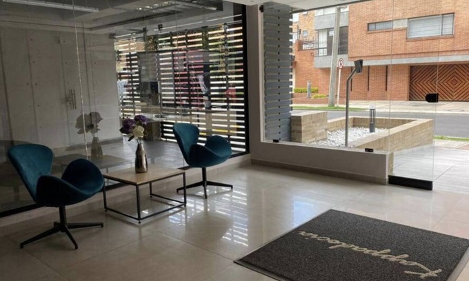 Calle 100 Apartment | Bright City View Apartment with Spa and Breakfast Included