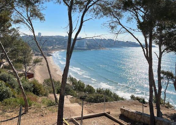 Salou Apartment | Incredible Apartment with Ocean Views and Pool Access