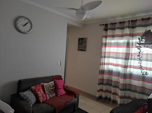 Santa Monica Apartment | Budget-Friendly Apartment in Santa Mônica, Rated 9/10