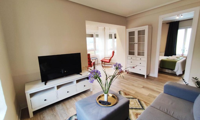 Barrika Apartment | Oceanfront Getaway at Apartamento Itsasoa Barrika