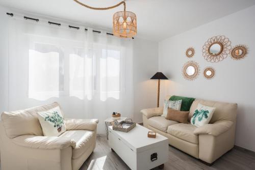 Aduanas Apartment | Pet-Friendly Oceanfront Apartment in Jávea Puerto