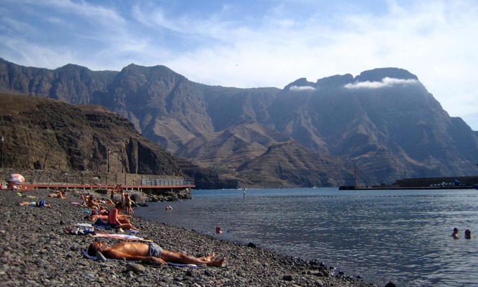 Puerto de las Nieves Apartment | Oceanfront Apartamento Juli4: Rated 9/10 with Breakfast