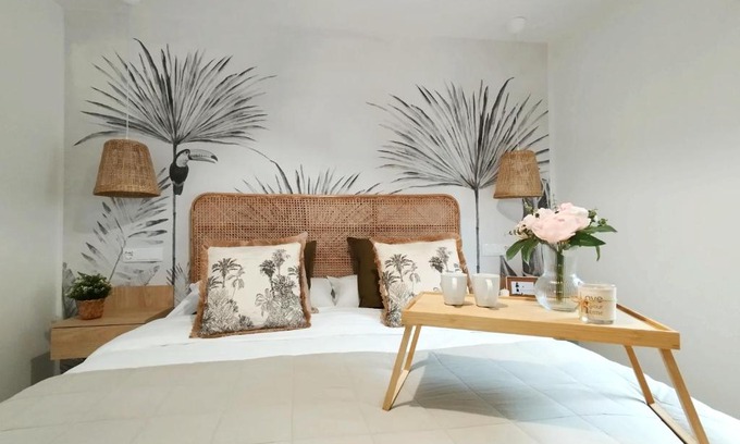 Gijon City Centre Apartment | Ideal Apartment by City Hall and Beach with Ocean Views