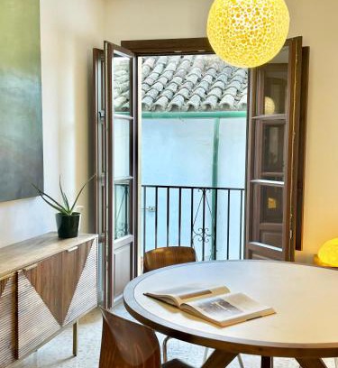 La Catedral Apartment | Prime Apartment by the Mosque and Guadalquivir River