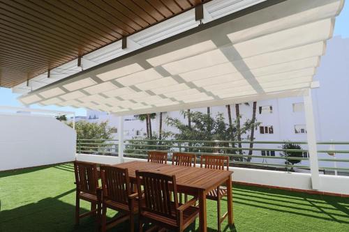 Nuevo Portil Apartment | Golf View Apartment with Pool & Ocean Access - 4 Stars