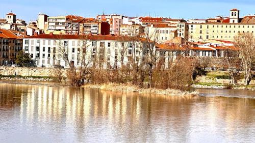 Zamora Apartment | La Bien Cercada: Kid-Friendly Retreat with Hot Tub Bliss
