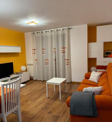 Broto Apartment | Highly Rated Apartamento La Boira: Family & Pet Friendly