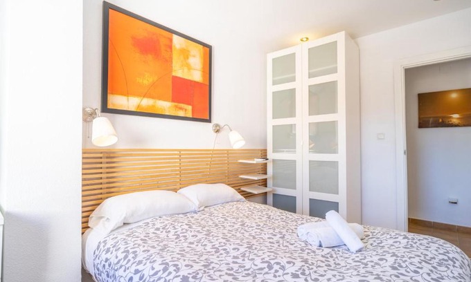 Old Town Apartment | Family-Friendly Stay at Apartamento La Ciudad