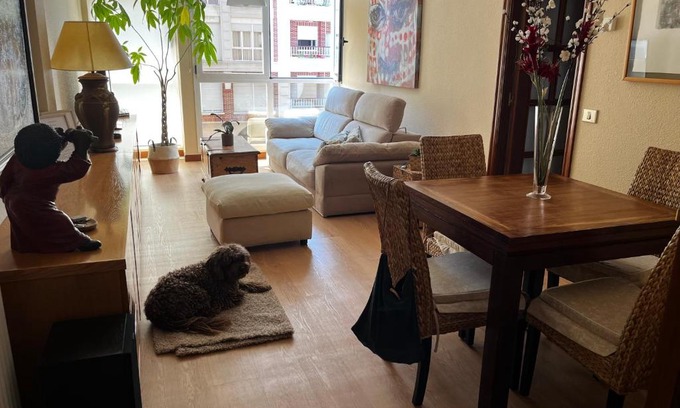 Castro Urdiales Apartment | Relaxing Getaway at Apartamento La Sirena Brazomar