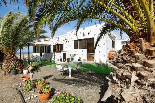 Pajara House | Family-Friendly Getaway at Apartamento la Solapa