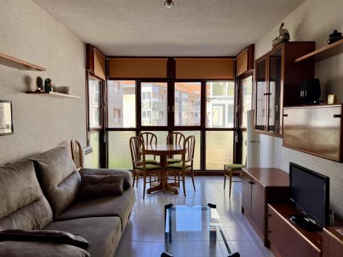 Loredo Apartment | Family-Friendly Getaway at Apartamento Loredo