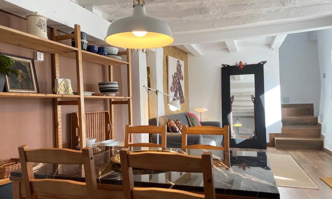 El Frasno Apartment | Pet-Friendly Escape at Apartamento Lucía y Alisa