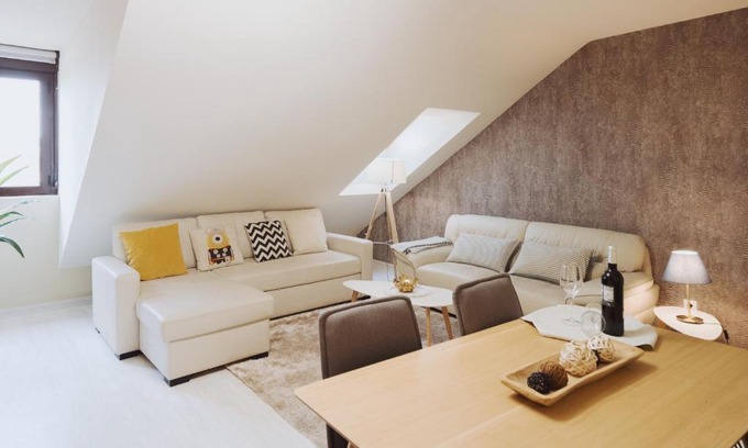 Tordesillas Apartment | Inviting "MACHOTE" Apartment: Family-Friendly & Well-Rated