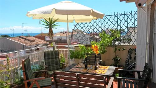 Pineda de Mar Apartment | Oceanfront Apartment Mediterraneo - 4-Star Rated Retreat