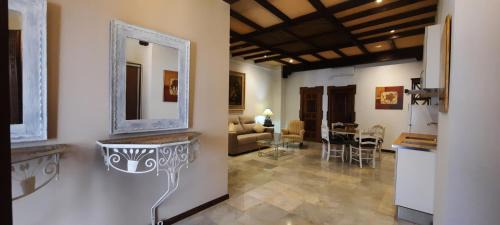 Old Town Apartment | Family-Friendly Stay at Apartamento Moctezuma - 9/10 Rated