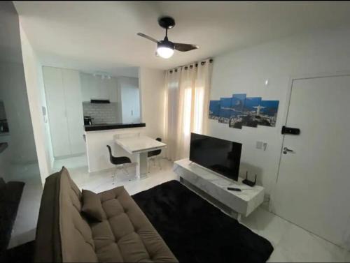Shopping Park Apartment | Modern Apartment in South Zone - Family-Friendly Retreat