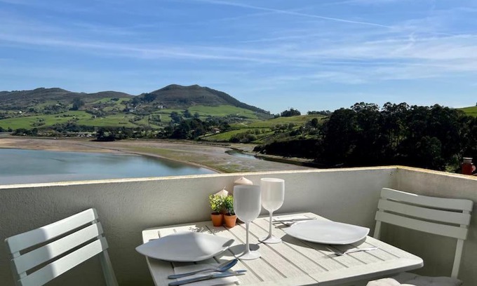 Mogro Apartment | Oceanfront Apartment Mogro - Guest Rated 8.7/10