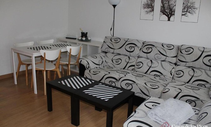 Celis Apartment | Family-Friendly Retreat at Apartamento Nansa - Casas de los Picos