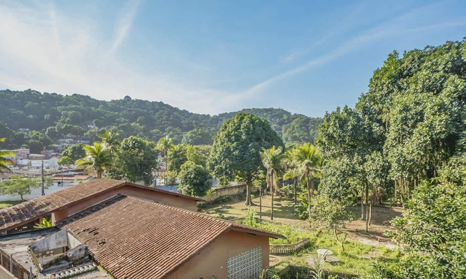 Vila Julia Apartment | Apartamento no Guarujá a 5 Min da Praia da Enseada