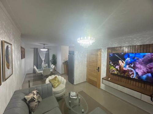 Santo Domingo Oeste Apartment | Modern Apartment with Wi-Fi, Gym, and Parking Available