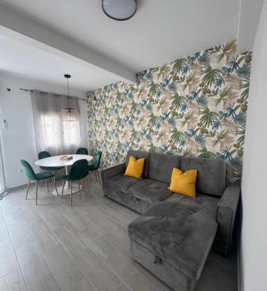 Vinaros Apartment | Inviting Palmeras en el Mar: Pet and Child Friendly Retreat