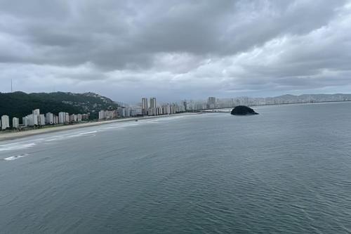 Porchat Island House | Oceanfront Apartment Paraíso da Ilha Porchat - 10/10 Rating!
