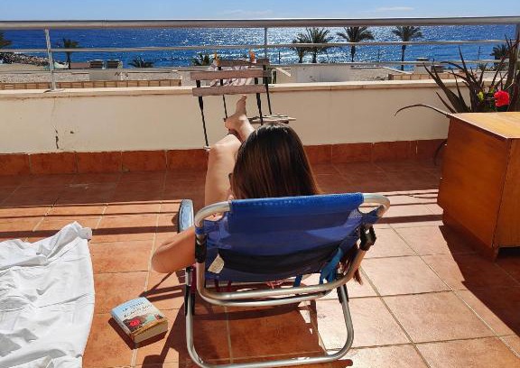 Garrucha Apartment | Oceanfront Getaway at Apartamento Playa del Faro - 4-Star Stay