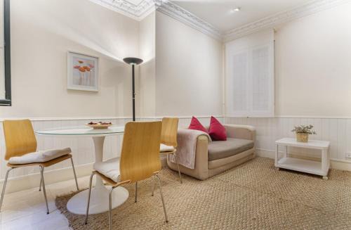 Jeronimos Apartment | Family-Friendly Prado Apartment in the Heart of Madrid