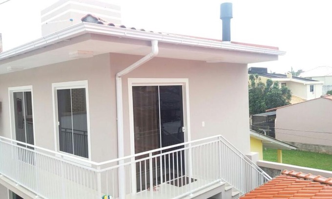 Armacao Apartment | Family-Friendly Apartment Near Praia da Armação do Pântano