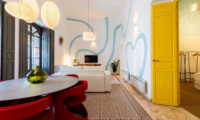 San Roque Apartment | Cozy Apartamento Puerta de Carmona with Spa & Family Amenities