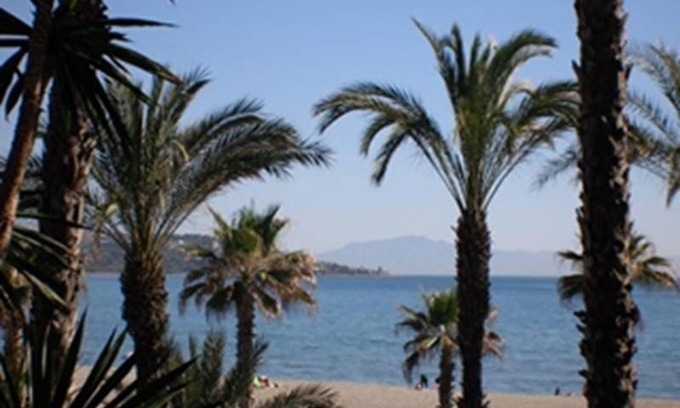 Sotogrande Apartment | Oceanfront Apartment Puerto de Sotogrande with Sea Views