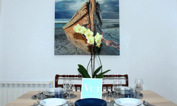 Aviles Apartment | Comfortable Stay at Apartamento R Y C - Family Friendly!